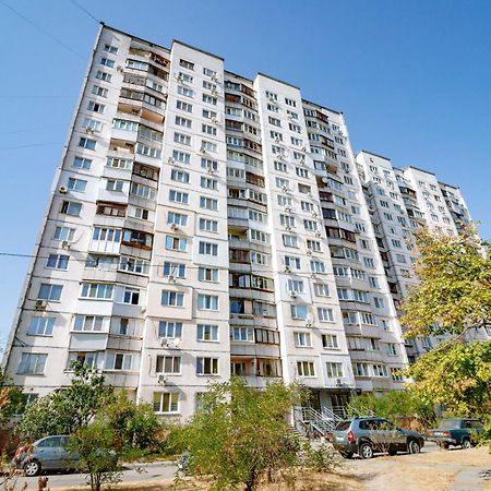 Kvartirkoff Na Obolonskiy Prospekt 9 基輔 外观 照片